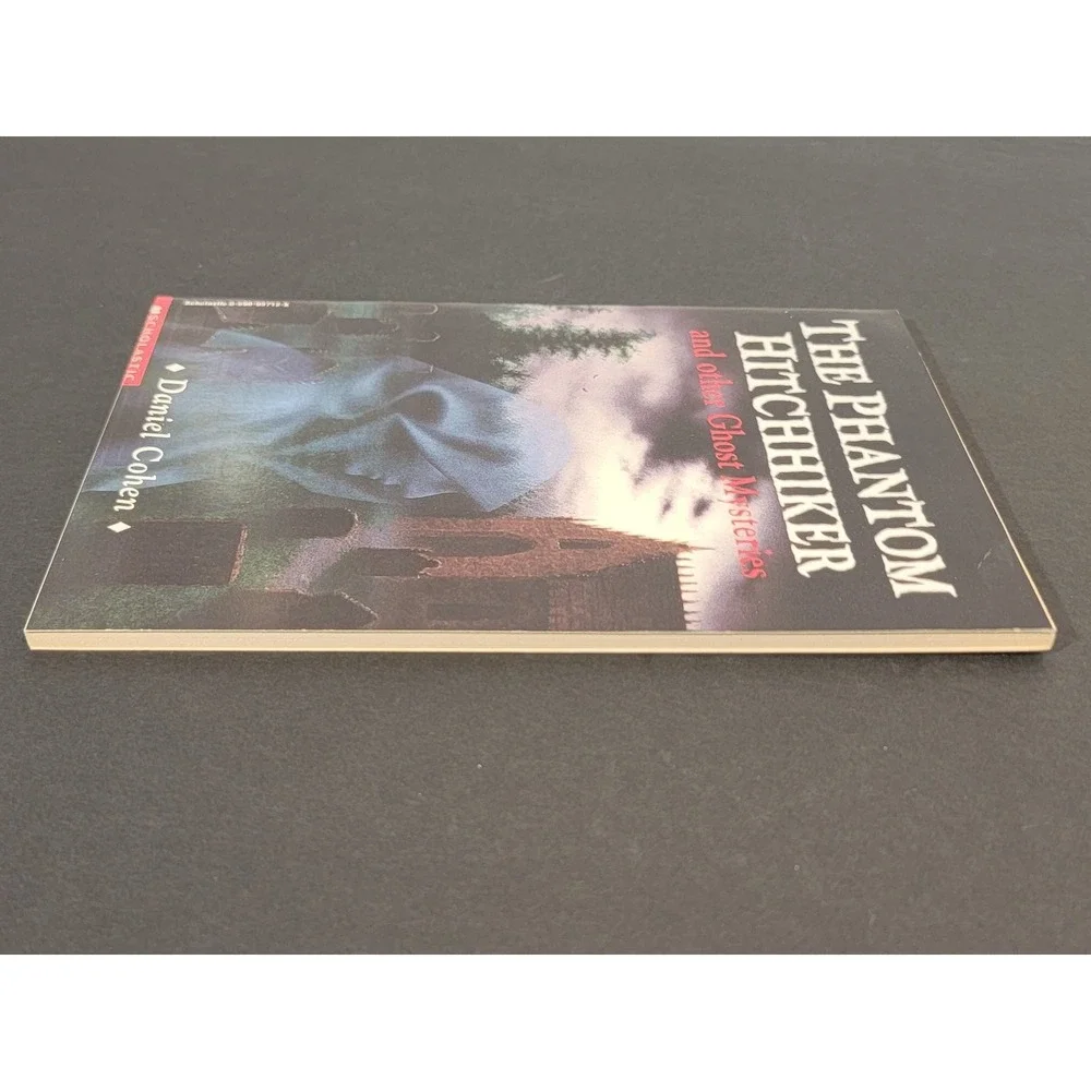 The Phantom Hitchhiker Daniel Cohen 1992 First Scholastic Printing Horror‎